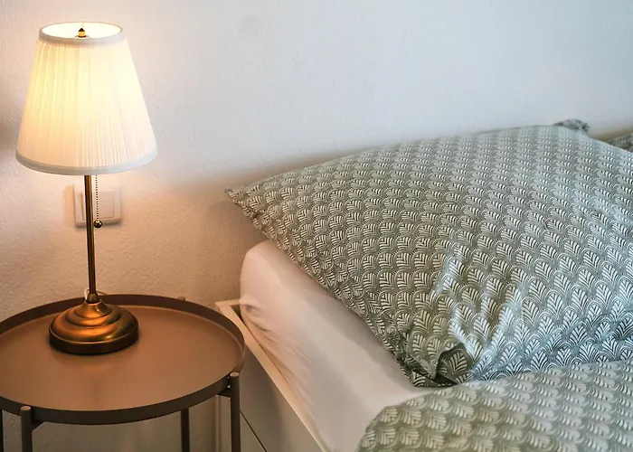 N2 Centrally Located 3-Room Apartment With Balcony Or Individual Rooms