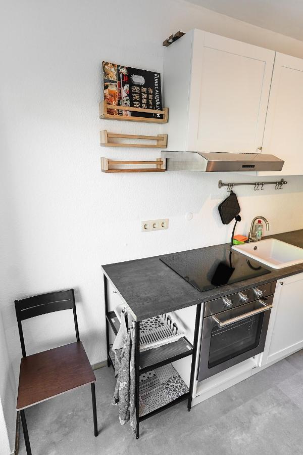 N2 Centrally Located 3-room With Balcony Or Individual Karlsruhe