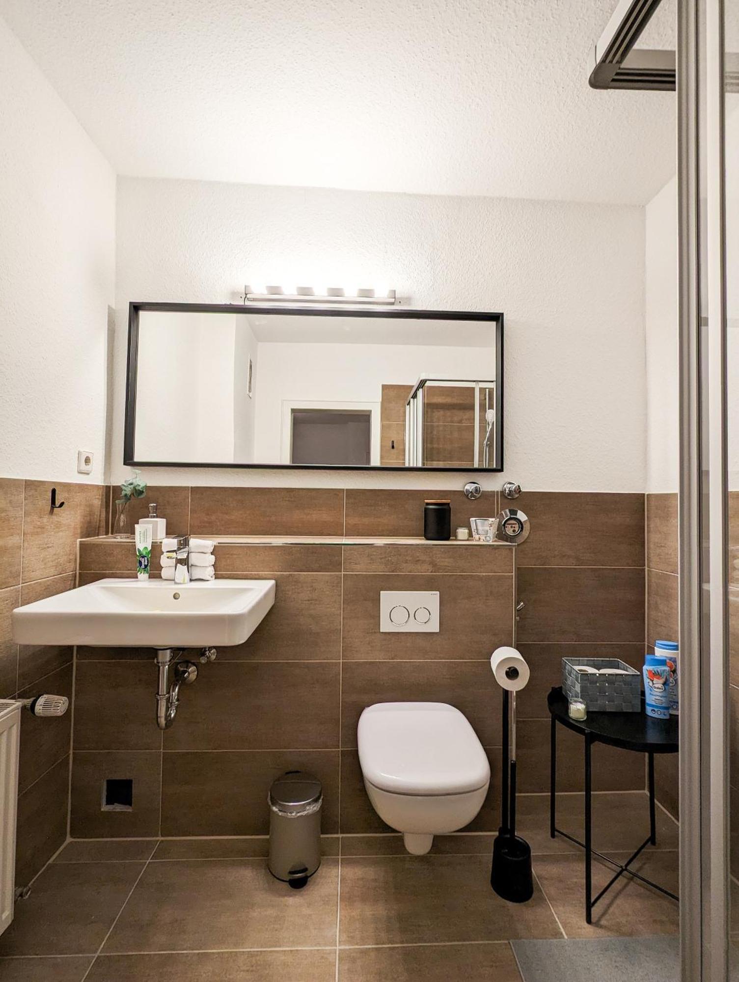 N2 Centrally Located 3-room With Balcony Or Individual Séjour chez l'habitant Karlsruhe