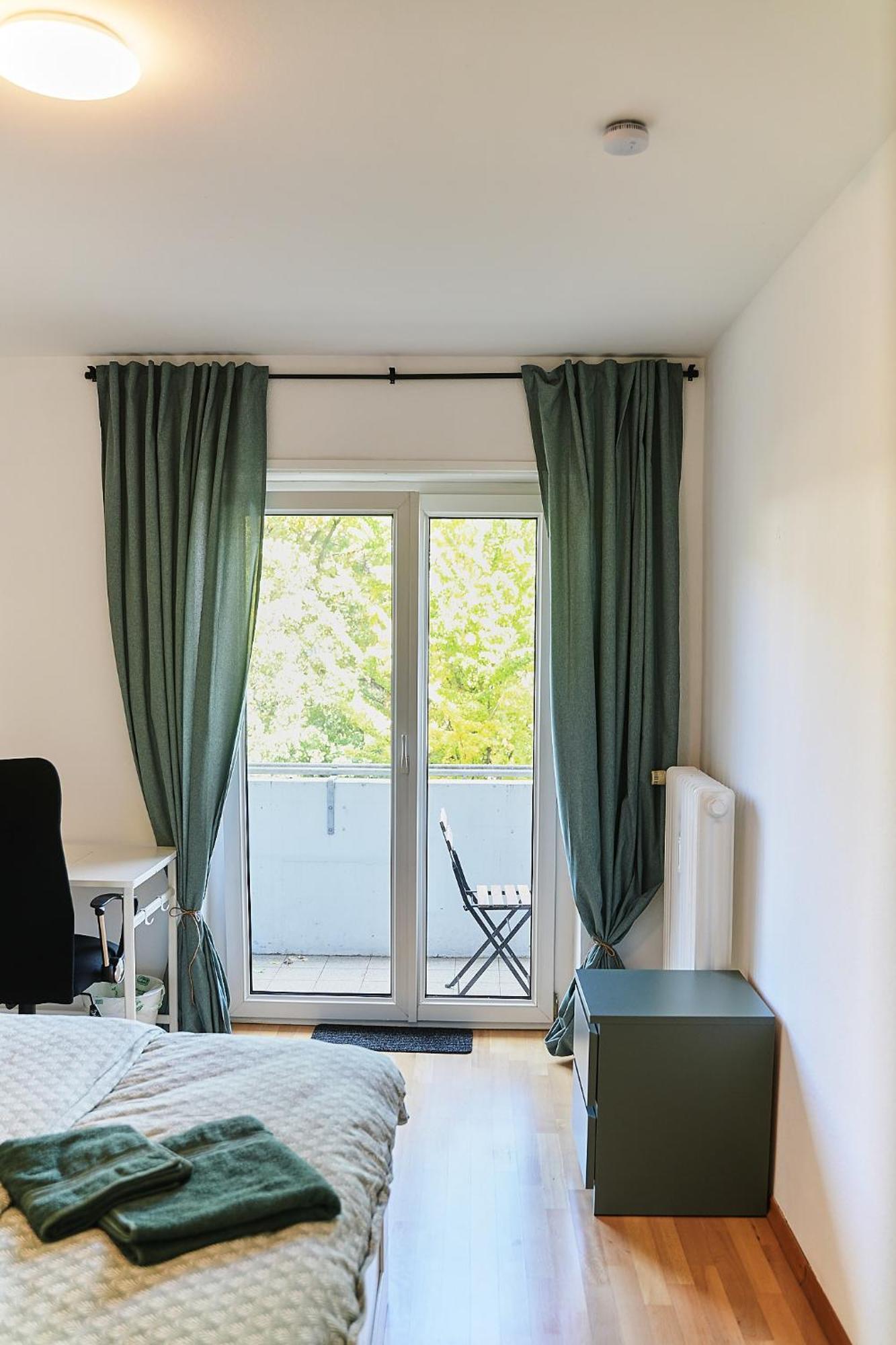 N2 Centrally Located 3-room With Balcony Or Individual *