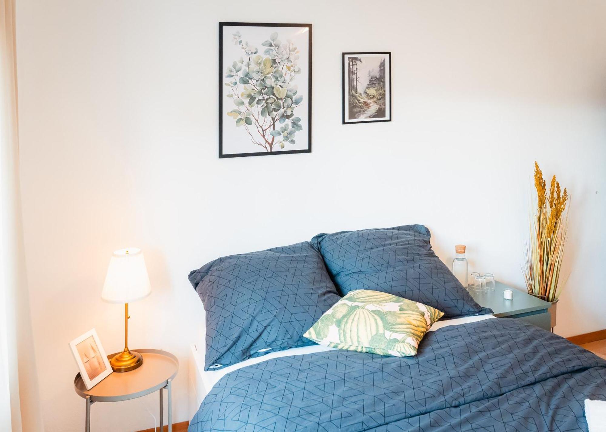 N2 Centrally Located 3-room With Balcony Or Individual